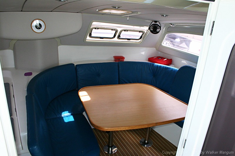 Cat Tales' salon -- nice and neat before we move aboard.